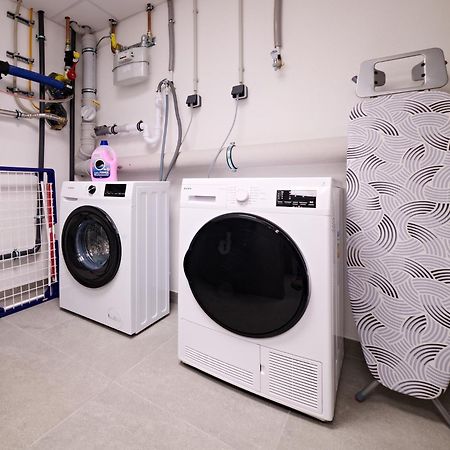 Xzllenz Traum Studio-Apartment, Frei-Parken, U-Bahn, Kueche Nürnberg Kültér fotó