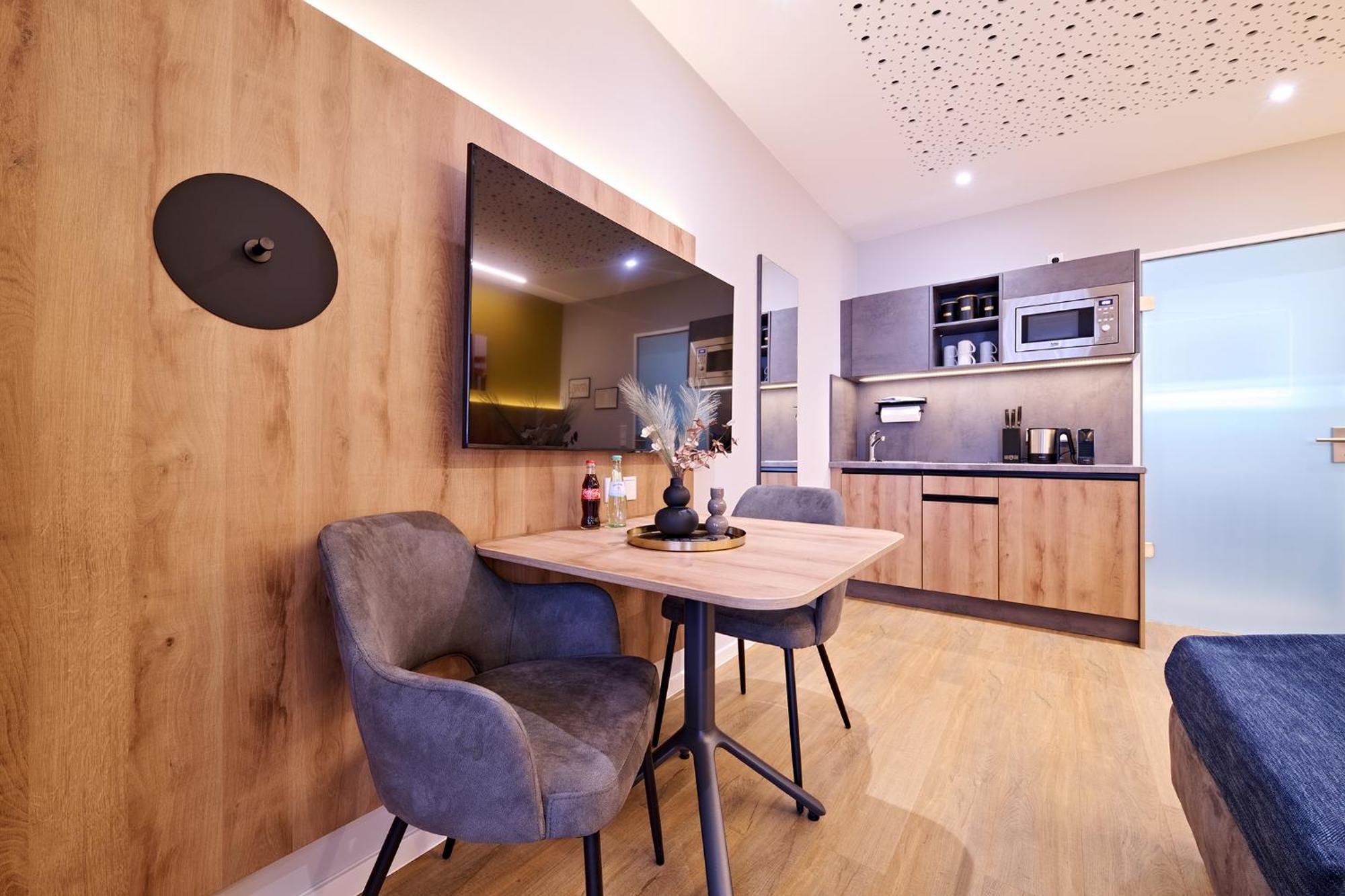 Xzllenz Traum Studio-Apartment, Frei-Parken, U-Bahn, Kueche Nürnberg Kültér fotó