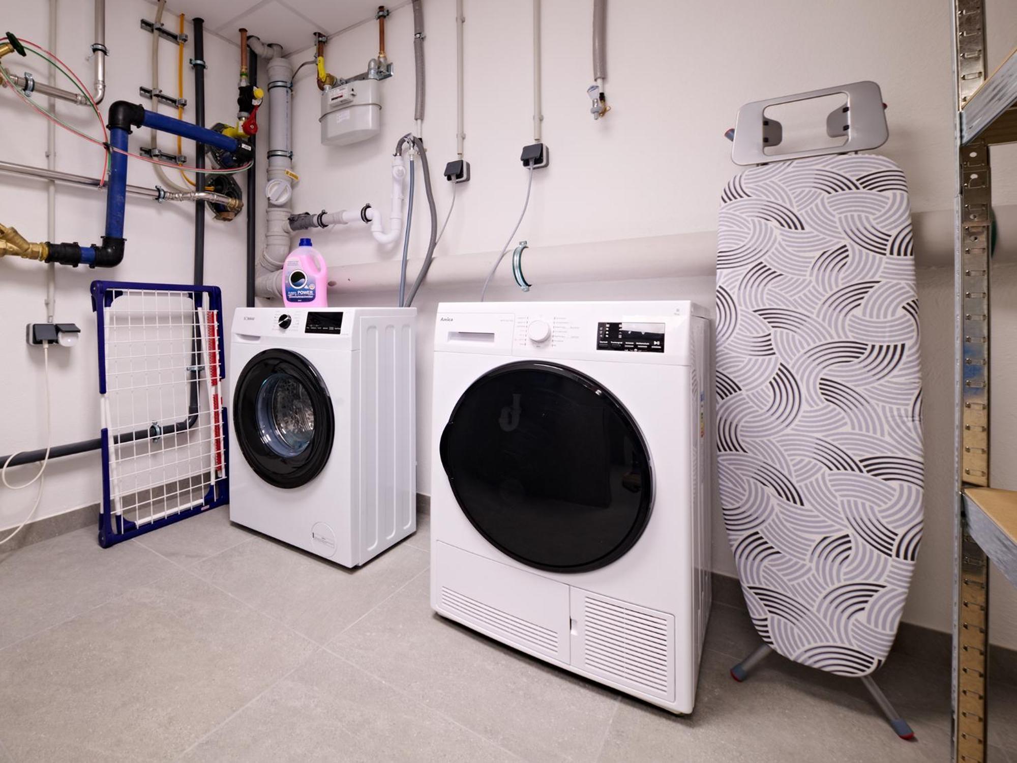 Xzllenz Traum Studio-Apartment, Frei-Parken, U-Bahn, Kueche Nürnberg Kültér fotó